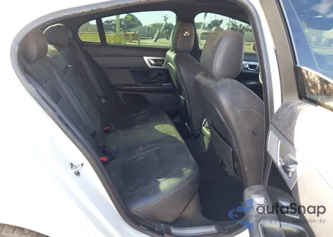 2015 Jaguar Xf 3.0 Portfolio/3.0 Sport z USA, uszkodzony, nr VIN SAJWA0F70F8U62534